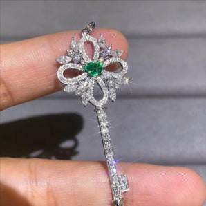 Customized Emerald Jewelry Pendant