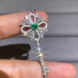 Customized Emerald Jewelry Pendant