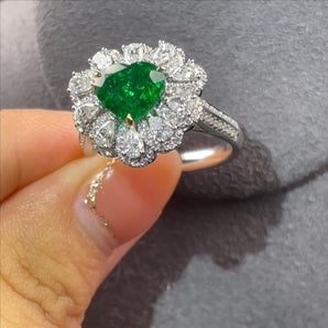 Customized Emerald Jewelry Ring